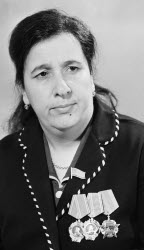 Замина Асланова