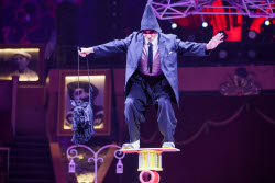Clown circus show premieres in Lugansk