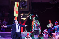 Clown circus show premieres in Lugansk