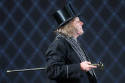 Preview of Satire Theatre production of Gogol's The Gamblers