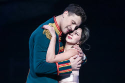 Carmen ice show premieres in Moscow