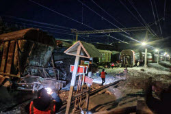 (+VIDEO) Passenger and freight trains collide in Murmansk Region