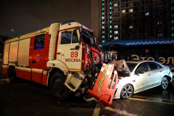 (+VIDEO) Multiple vehicle collision in Moscow
