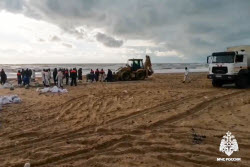 (+VIDEO) Oil spill clean-up in Russia's Krasnodar Region and Crimea