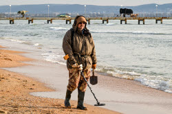 Уборка пляжей в Анапе после разлива мазута в Черном море