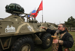 Передача военной техники военнослужащим отряда "Барс" на Запорожском направлении