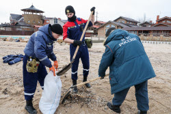 Уборка мазута в Запорожской области