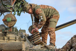 Тренировка экипажей БМП-3 в Херсонской области