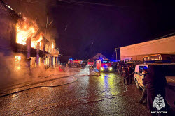 (+VIDEO) Fire hits Untsukul town hall in Dagestan, Russia