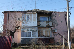 Последствия обстрелов Токмака 