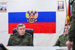 Посещение начальником Генерального штаба ВС РФ Герасимовым командного пункта группировки войск "Центр" в зоне СВО
