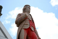 Statue of Captain James Cook vandalized