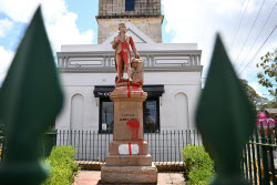 Statue of Captain James Cook vandalized