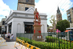 Statue of Captain James Cook vandalized