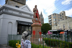 Statue of Captain James Cook vandalized
