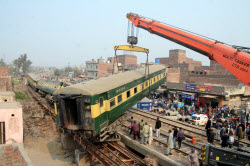 Three coaches of Karachi-bound Shalimar Express derailed in Lahore
