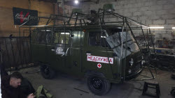 VIDEO: Russian military medical evacuation vehicles with enhanced protection