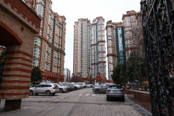 Explosion rocks Alyye Parusa residential complex in Moscow