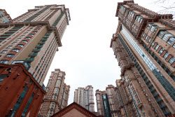 Explosion rocks Alyye Parusa residential complex in Moscow