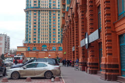 Explosion rocks Alyye Parusa residential complex in Moscow