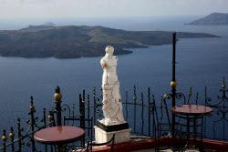 Wave of seismic activity in Santorini