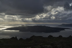 APTOPIX Greece Earthquakes Santorini.