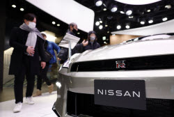 Японский концерн Nissan отказался от слияния с Honda Motor