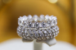 Коллекция инвестиционных бриллиантов Alrosa Diamond Exclusive в Екатеринбурге