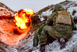 (+VIDEO) Russian assault units training in Lugansk People's Republic