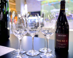 Международная выставка вина и спиртных напитков Wine Paris 2025 в Париже