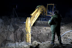 (+VIDEO) Don-Donbass water pipeline bursts in Donetsk People's Republic
