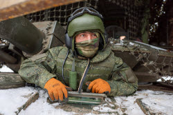 Russian tank crews undergo combat training in Lugansk People's Republic