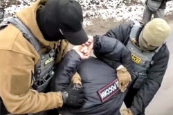 (+VIDEO) Suspected Ukrainian spy arrested in Lugansk People's Republic, Russia