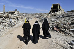 Israeli troops partially withdraw from southern Lebanon
