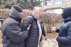 (+VIDEO) Man detained on suspicion of involvement in passing information to Ukrainian Army