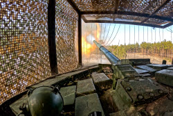 (+VIDEO) Tanks crews with Dnepr Group of Forces
