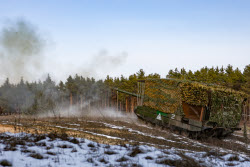 (+VIDEO) Tanks crews with Dnepr Group of Forces