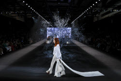 Simorra - Runway - Mercedes Benz Fashion Week Madrid FW 25/26
