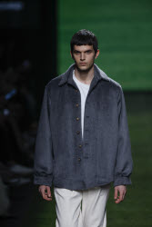 Ynes Suelves - Runway - Mercedes Benz Fashion Week Madrid FW 25/26