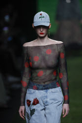 Ynes Suelves - Runway - Mercedes Benz Fashion Week Madrid FW 25/26