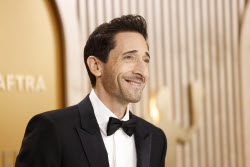 31st Annual Screen Actor Guild Awards - Arrivals