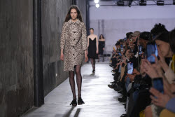 Italy Fashion N21 F/W 25/26.