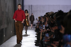 Italy Fashion N21 F/W 25/26.