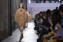 Italy Fashion N21 F/W 25/26.