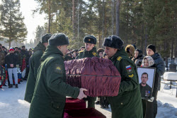 Похороны бывшего начальника штаба тюменского ОМОНа Павла Шубина в Тюмени