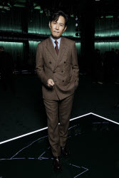 Lee Jung-jae attends GUCCI Autumn-Winter 2025 runway during Milan Fashion Week on February 2025 - Milan, Italy 25/02/2025
