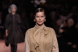 Italy Fashion Fendi F/W 25/26. Italy Fashion Fendi F/W 25/26