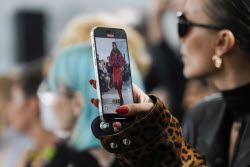 Показ коллекции Blumarine сезона осень-зима 2025/2026 на Неделе моды в Милане