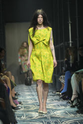 Показ коллекции Prada сезона осень-зима 2025/2026 на Неделе моды в Милане