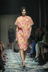 Показ коллекции Prada сезона осень-зима 2025/2026 на Неделе моды в Милане